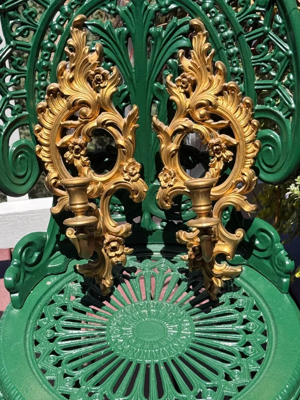Syroco Vintage Ornate Gold Wall Sconce